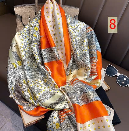 24HA289.26 - KHĂN LỤA CHOÀNG