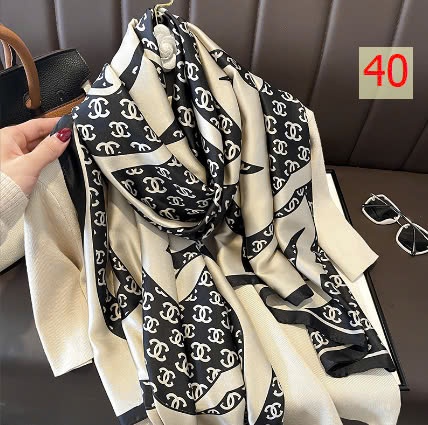 24HA289.26 - KHĂN LỤA CHOÀNG