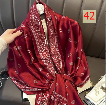 24HA289.26 - KHĂN LỤA CHOÀNG