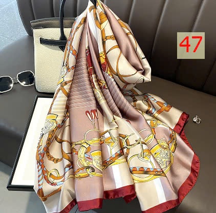 24HA289.26 - KHĂN LỤA CHOÀNG