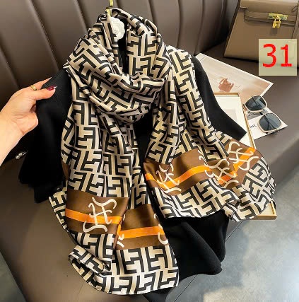 24HA289.26 - KHĂN LỤA CHOÀNG
