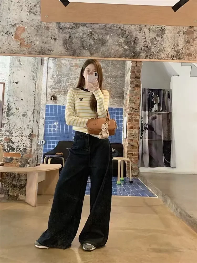 24HA299.10 - ÁO KẺ THU ĐÔNG HELLOKOMA