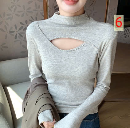 24HA510.12 - ÁO THUN DÀI TAY KHOÉT CỔ CÁCH ĐIỆU