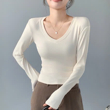 24HA410.05- ÁO THUN CỔ V THU ĐÔNG