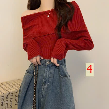 24HA510.21 - ÁO LEN TRỄ VAI CỔ THUYỀN