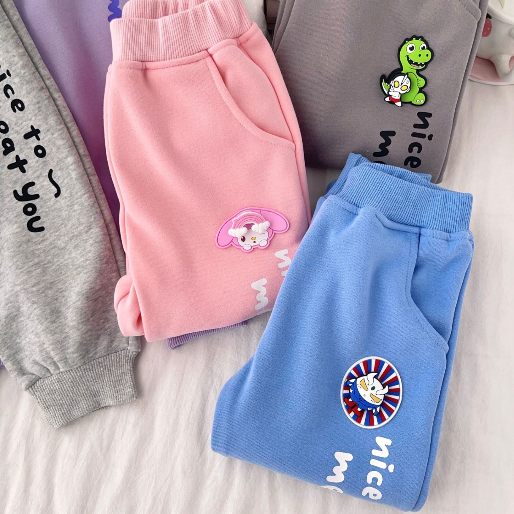 24HA610.28 -QUẦN NỈ LÓT LÔNG QC HÃNG MOMO MOKOO KÈM STICKER