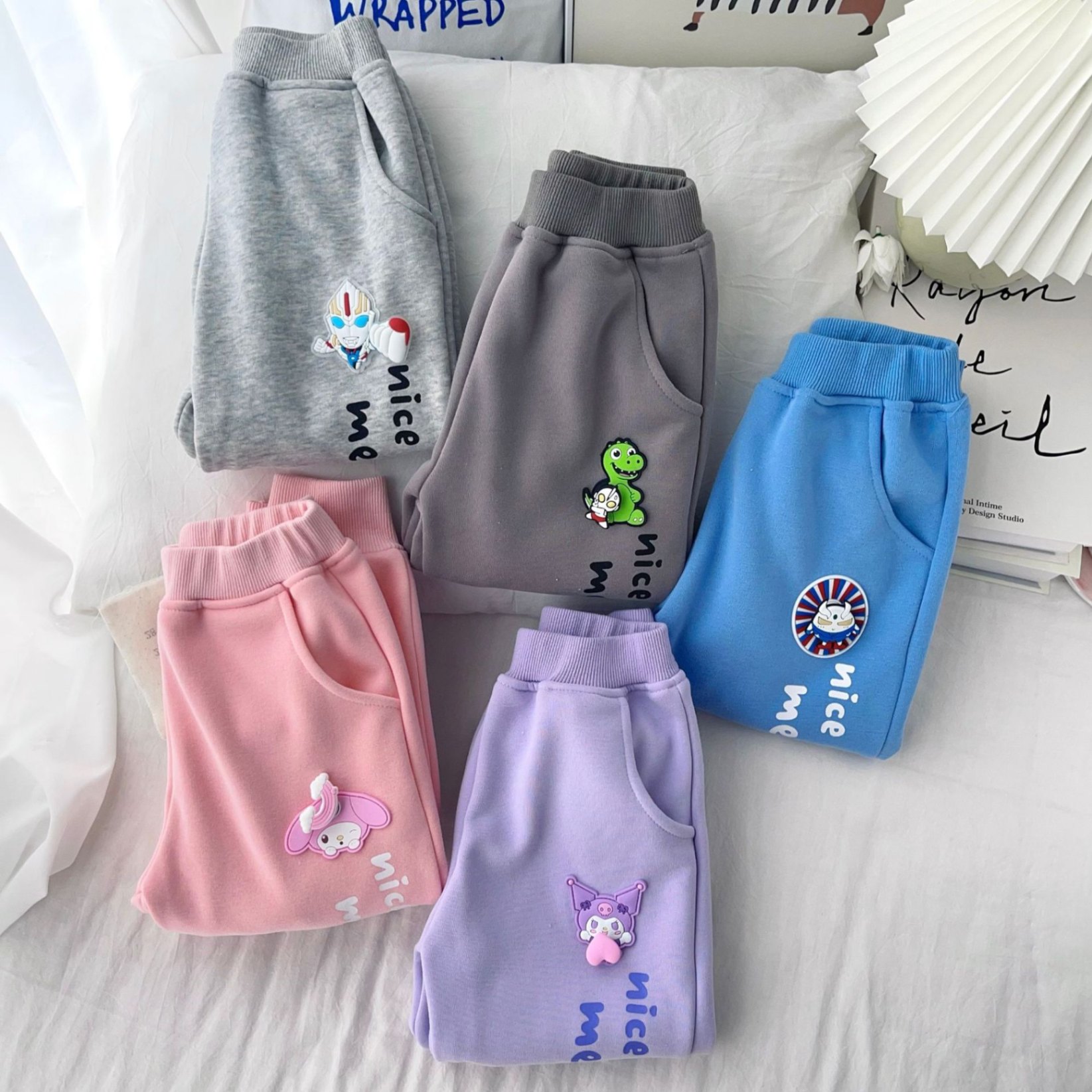 24HA610.28 -QUẦN NỈ LÓT LÔNG QC HÃNG MOMO MOKOO KÈM STICKER