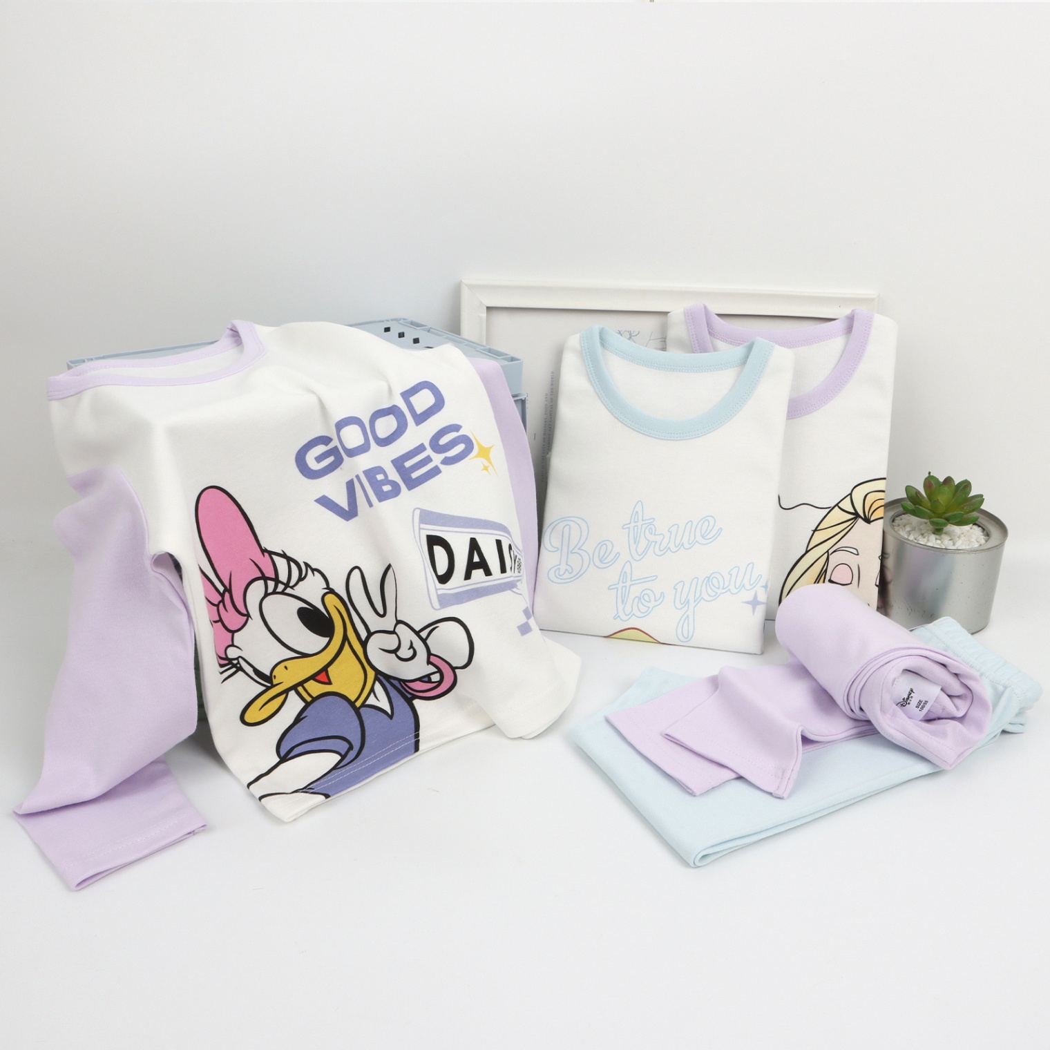 24HA610.26 -BỘ THU ĐÔNG CHO BÉ DISNEY