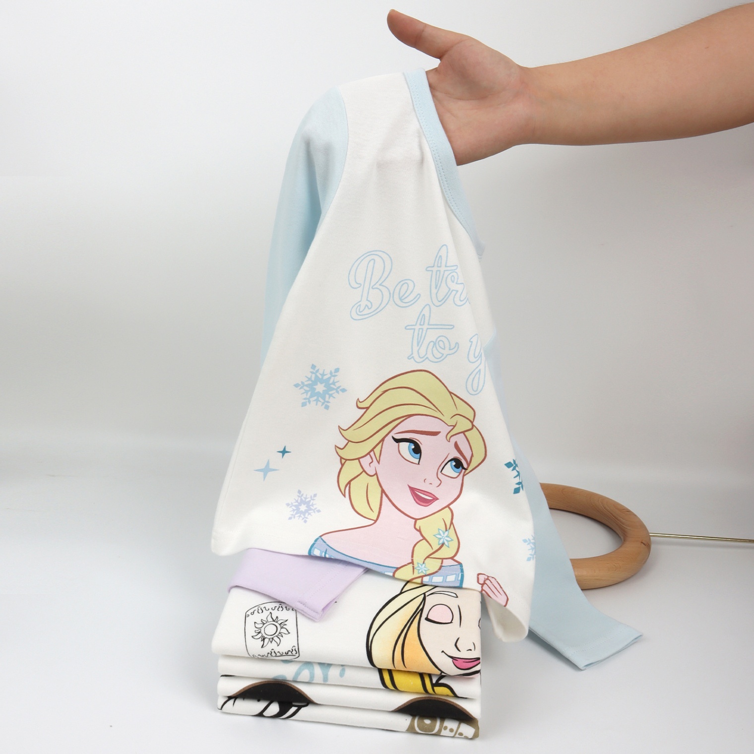 24HA610.26 -BỘ THU ĐÔNG CHO BÉ DISNEY