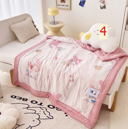 24HA610.29 -CHĂN HOẠT HÌNH MICKEY SANRIO CHO BÉ