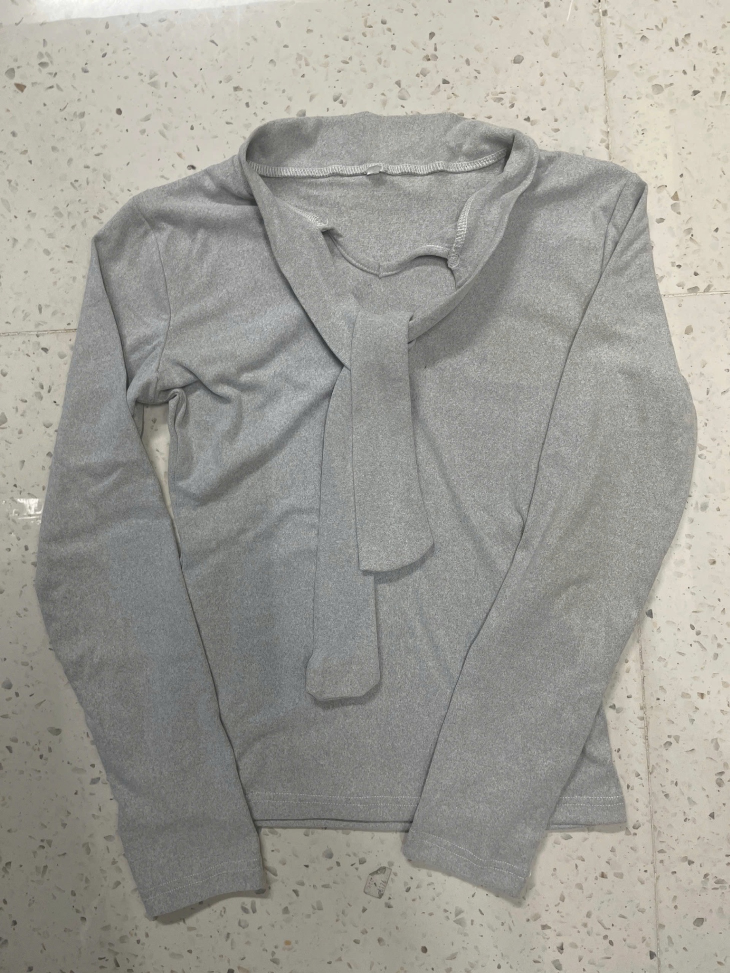 24HA910.15 - ÁO THUN DÀI TAY LIỀN KHĂN