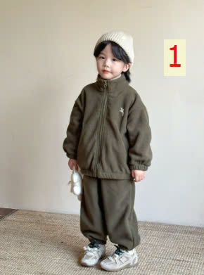 24HA1410.30 - BỘ NỈ LÔNG CỪU CHO BÉ