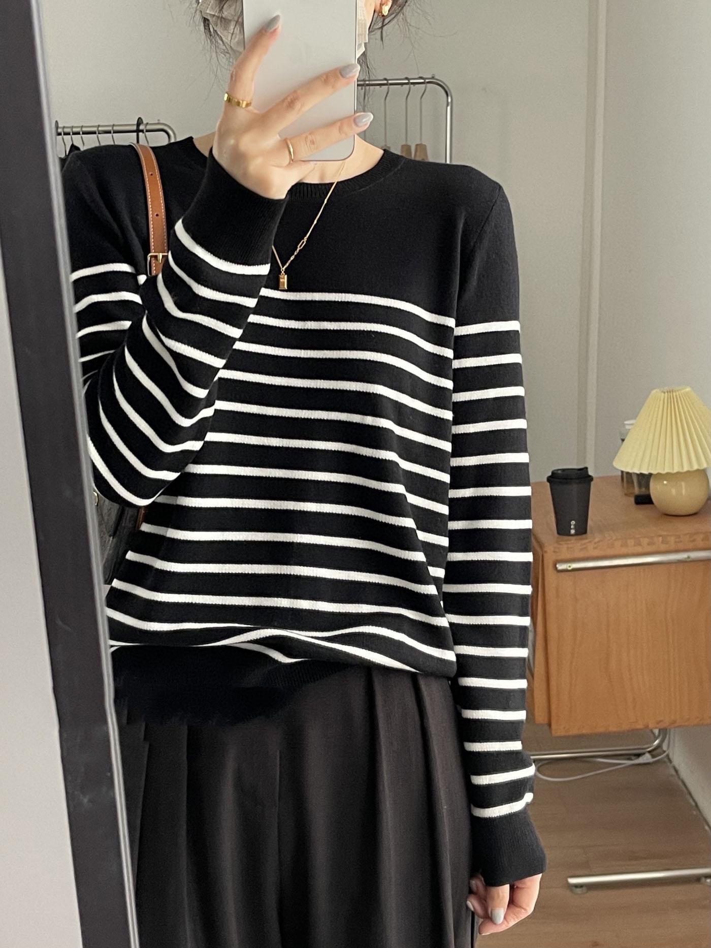24HA2710.21 - ÁO LEN KẺ NỮ