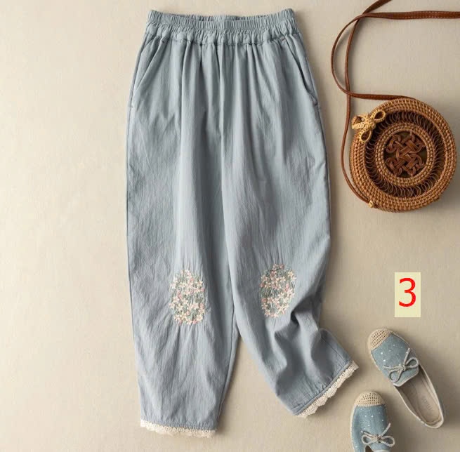 24HA0111.11 - QUẦN ĐŨI RETRO THÊU HOA