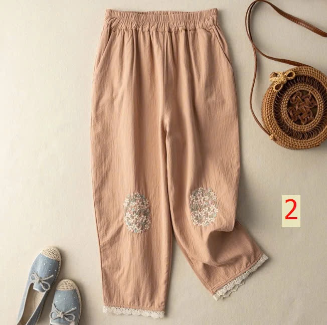24HA0111.11 - QUẦN ĐŨI RETRO THÊU HOA