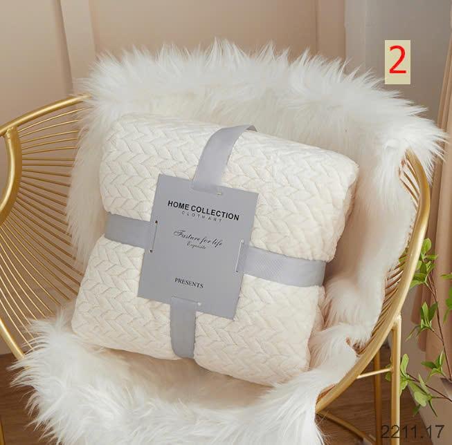 24HA2211.17 - CHĂN LÔNG CỪU LÚA MÌ