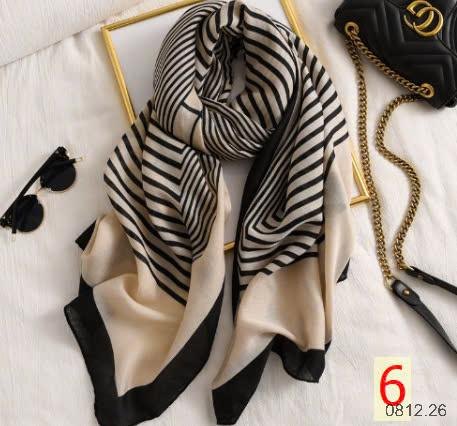 24HA0812.26 - KHĂN CHOÀNG NỮ THỜI THƯỢNG