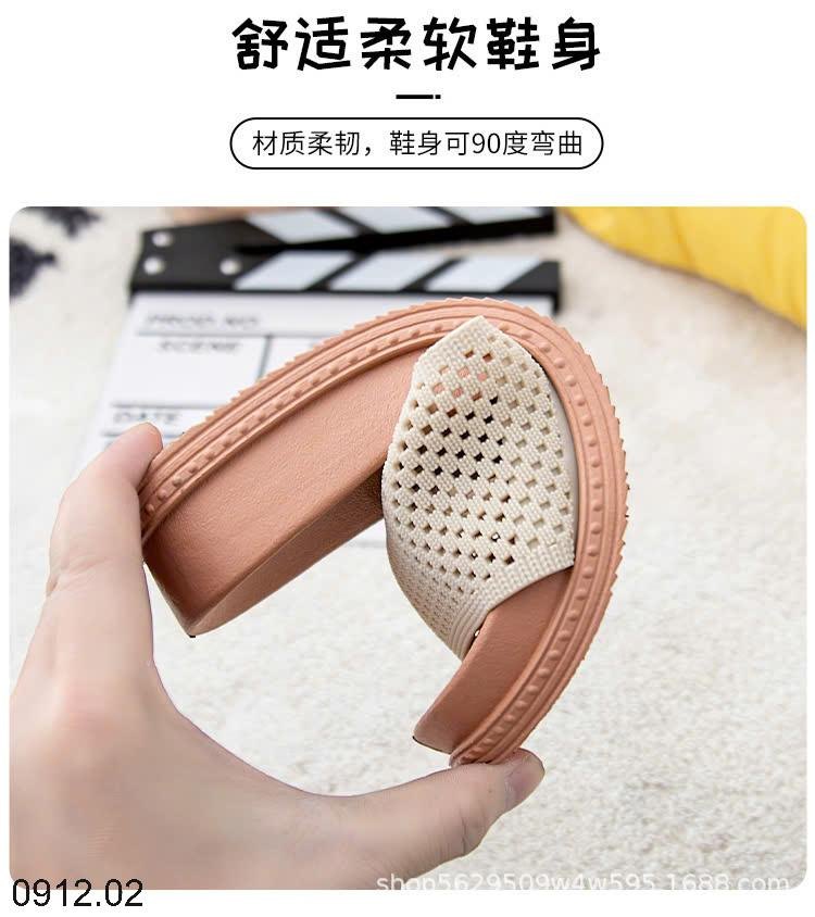 24HA0912.02 - DÉP LÊ NỮ