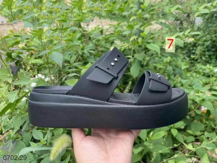25HA0702.29 - DÉP SANDAL CROCSSSS BROOKLYNNN