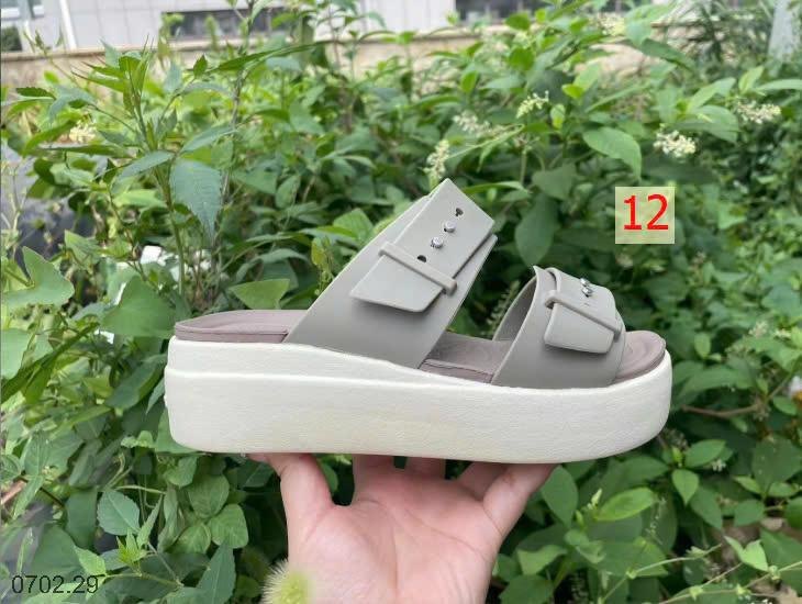 25HA0702.29 - DÉP SANDAL CROCSSSS BROOKLYNNN