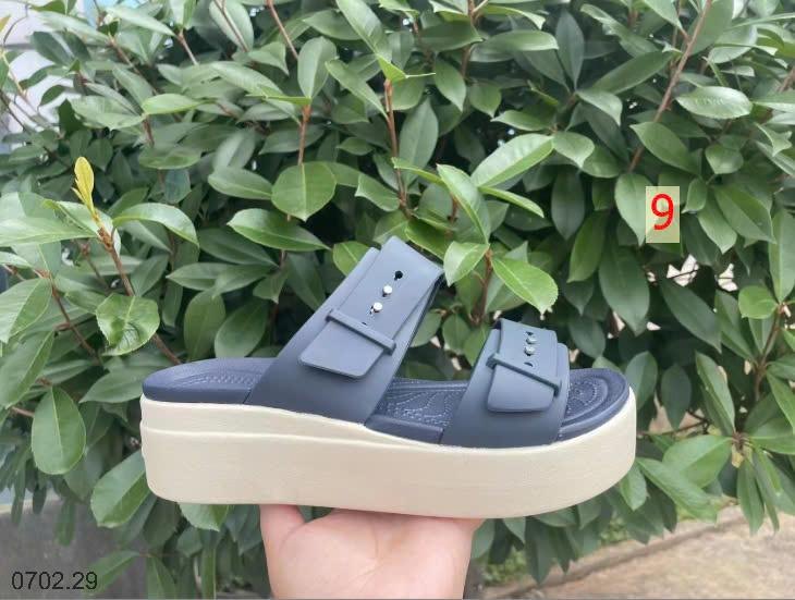 25HA0702.29 - DÉP SANDAL CROCSSSS BROOKLYNNN