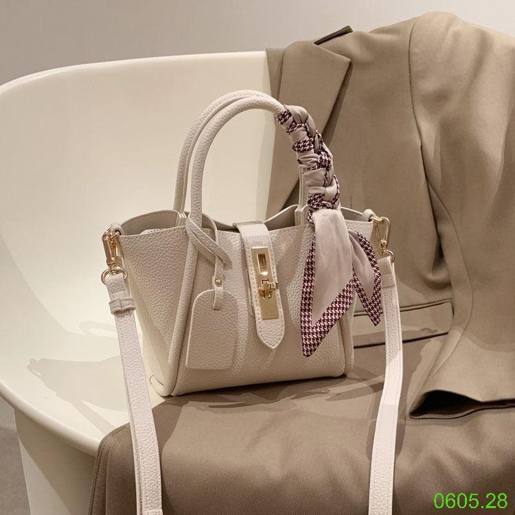 25HA0605.28 - TÚI XÁCH CẦM TAY CHO NỮ