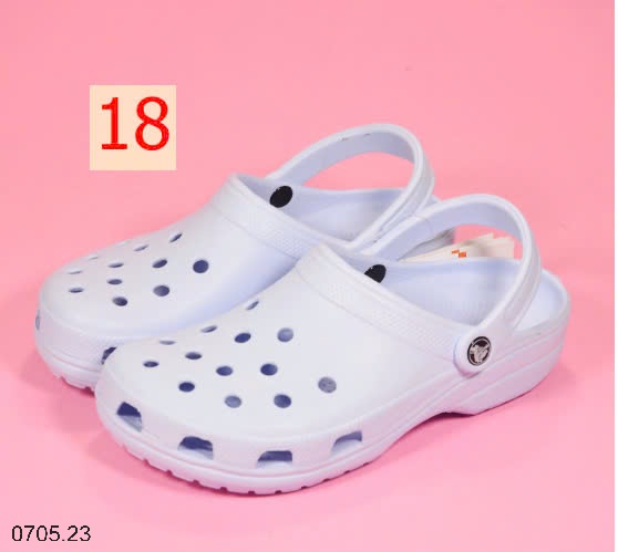 25HA0705.23 - SỤC CROCS LỖ CHO BÉ YÊU