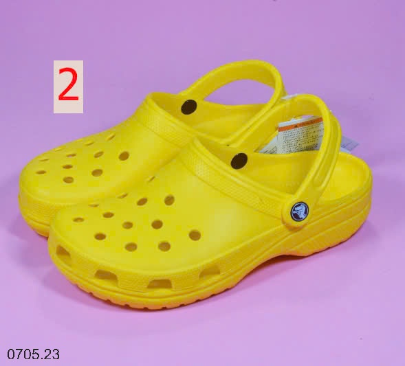 25HA0705.23 - SỤC CROCS LỖ CHO BÉ YÊU