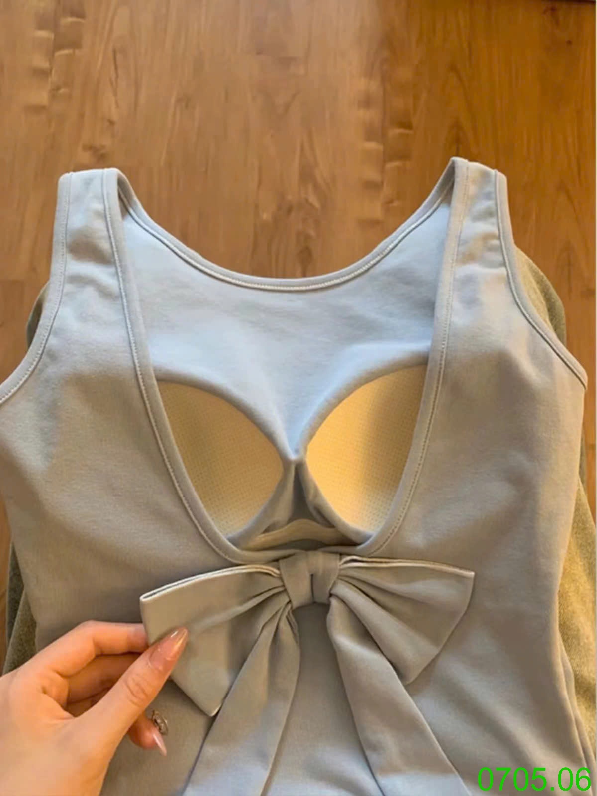 25HA0705.06 - SET 2 ÁO BRA HỞ LƯNG THẮT NƠ