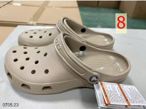 25HA0705.23 - SỤC CROCS LỖ CHO BÉ YÊU