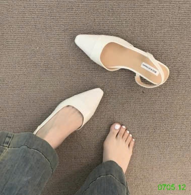 25HA0705.12 - GIÀY SANDAL MŨI NHỌN ĐẾ BỆT
