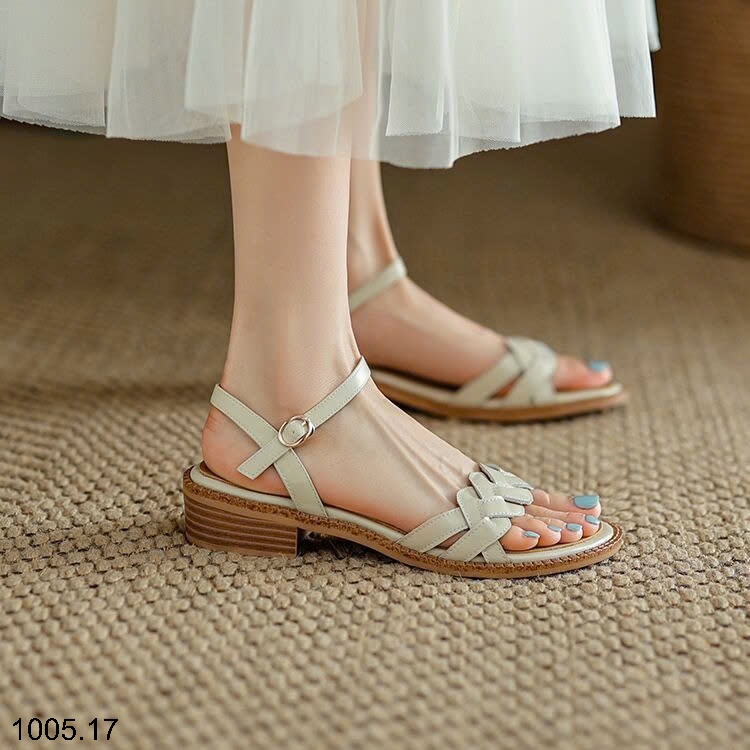 25HA1005.17 - SANDAL ĐẾ THẤP QUAI TẾT