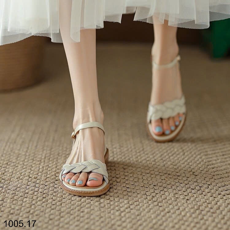 25HA1005.17 - SANDAL ĐẾ THẤP QUAI TẾT
