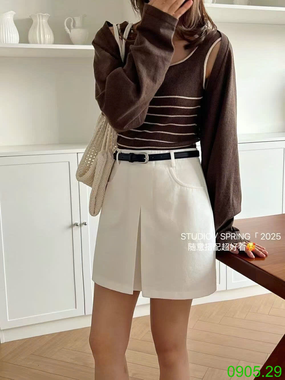 25HA0905.29 - VÁY NGẮN CHỮ A XẺ TRƯỚC