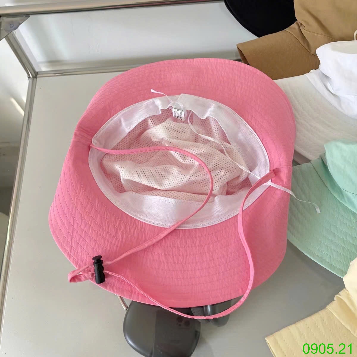 25HA0905.21 - MŨ CHỐNG NẮNG NƠ CÓ DÂY