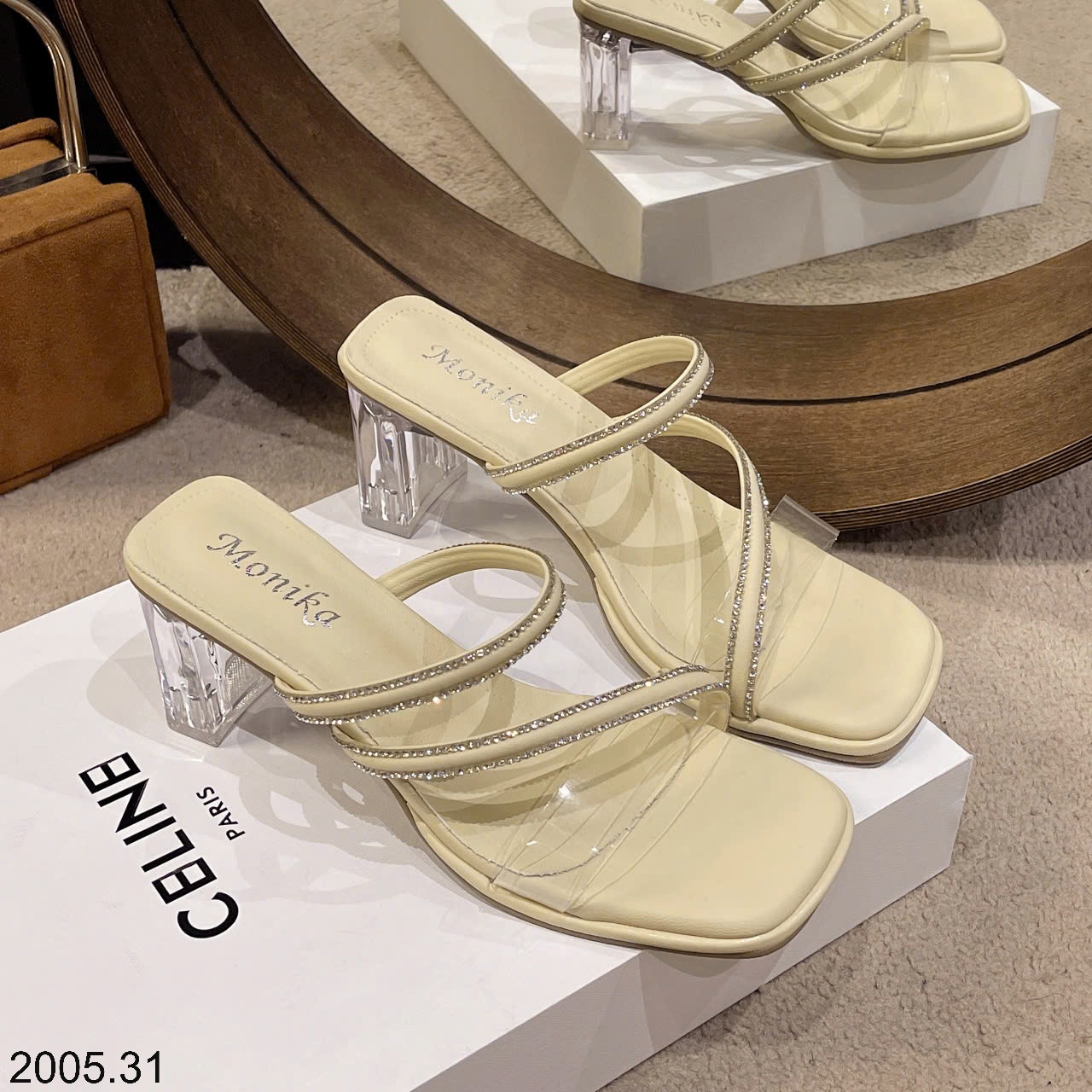 25HA2005.31 - GUỐC QUAI CHÉO ĐÍNH ĐÁ