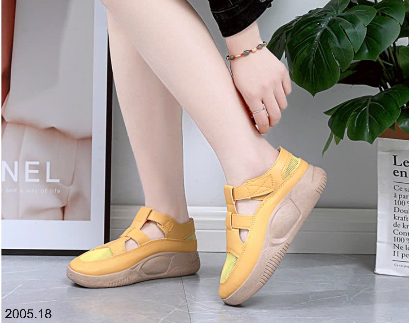 25HA2005.18 - GIÀY VELCRO RỖNG LỖ CHO NỮ