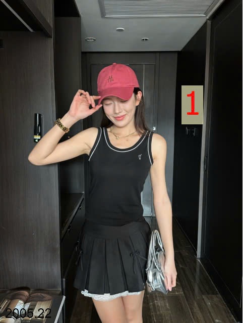 25HA2005.22 - ÁO SÁT NÁCH NỮ THÊU NGỰA PONY HÃNG HELLO VAVA