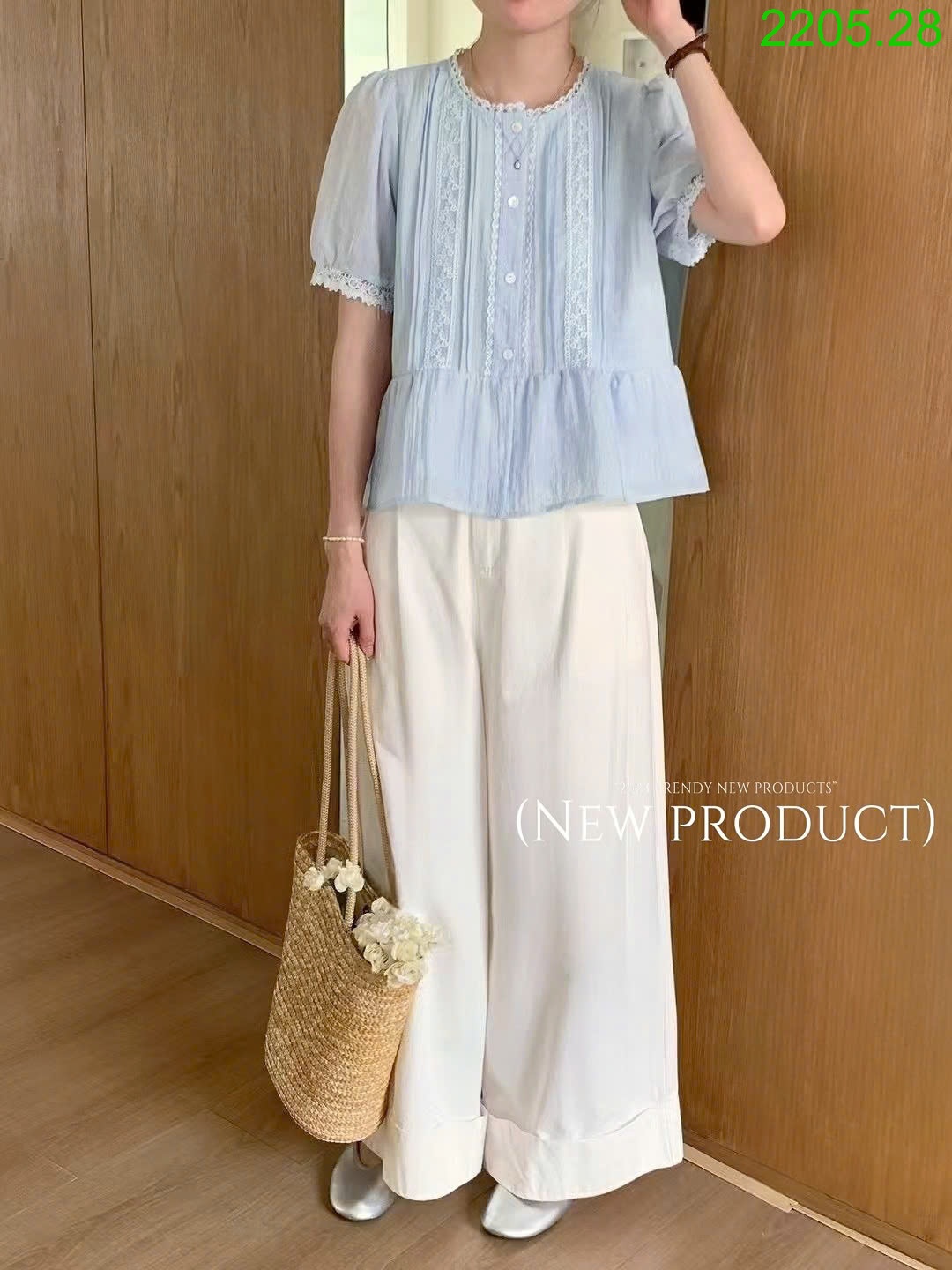 25HA2205.28 - ÁO SƠ MI BABYDOLL NỮ