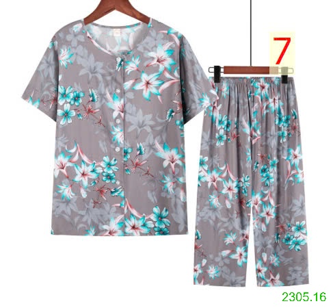25HA2305.16 - BỘ TRUNG NIÊN LỬNG CÀI CÚC CHO MẸ