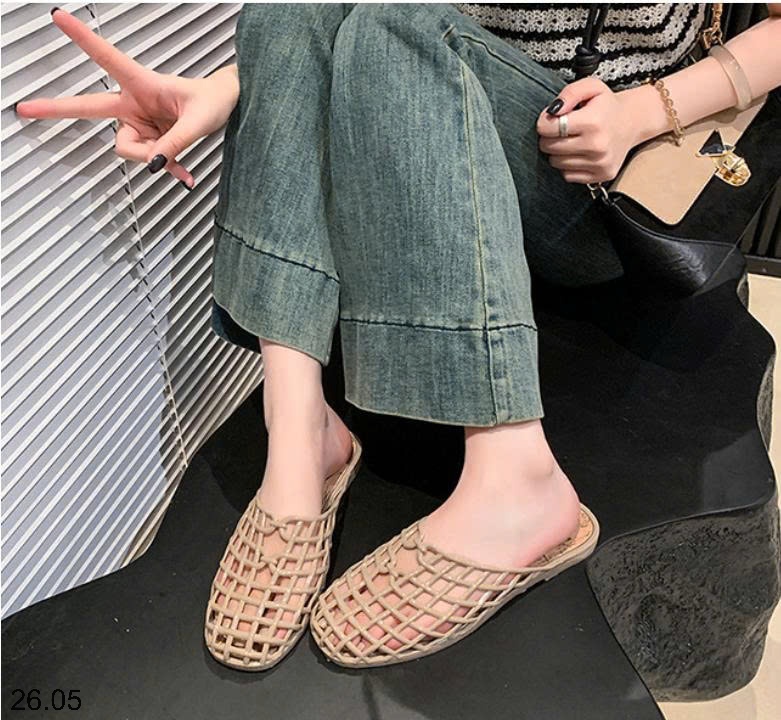 25HA26.05 - SỤC LỖ NHỰA