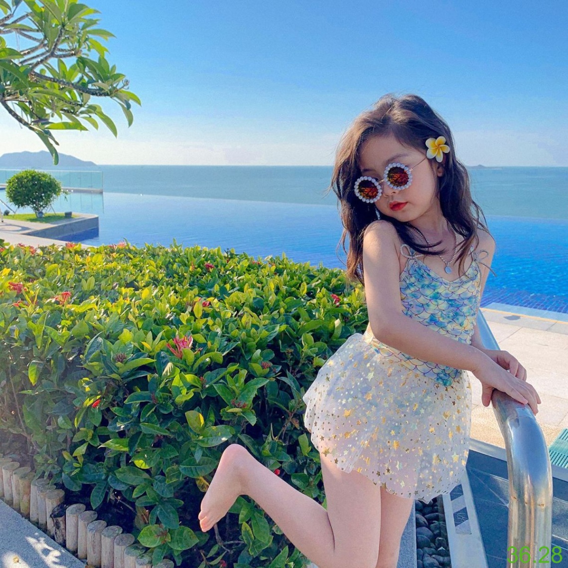 25HA36.28 - SET BIKINI TIÊN CÁ BÉ GÁI KÈM MŨ