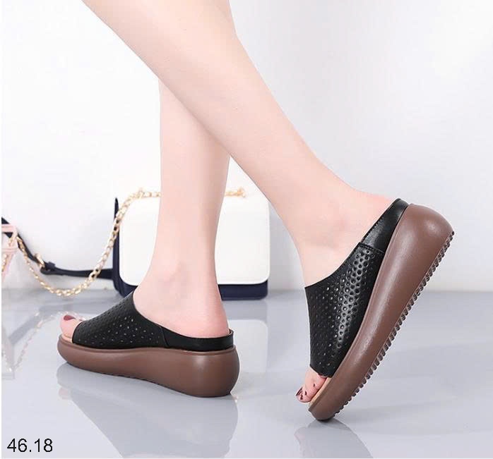 25HA46.18 - DÉP ĐẾ DÀY QUAI LỖ THOÁNG KHÍ NỮ
