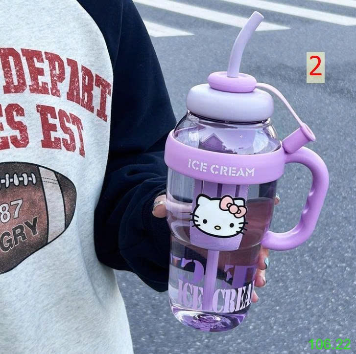 25HA106.22 - BÌNH UỐNG NƯỚC HELLO KITTY SIÊU XINH