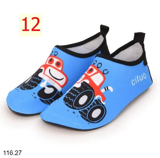 25HA116.27 - GIÀY ĐI BIỂN CHỐNG NẮNG TRÊN CÁT