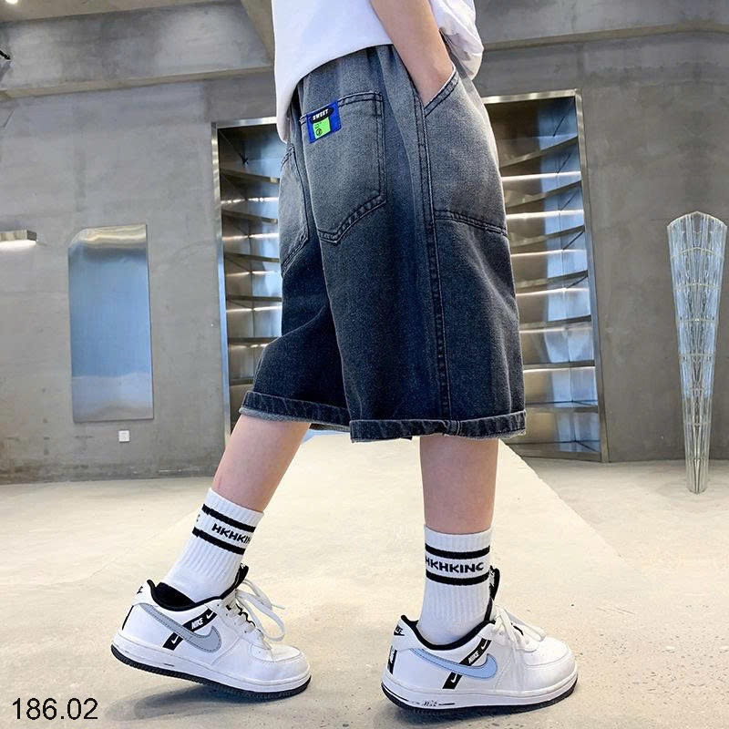 25HA186.02 - SHORT JEAN BÉ TRAI