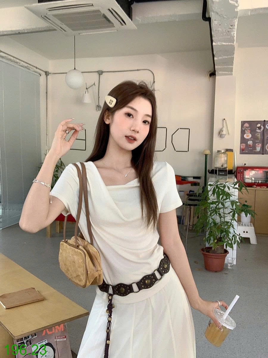 25HA196.23 - ÁO THUN CỔ ĐỔ NỮ