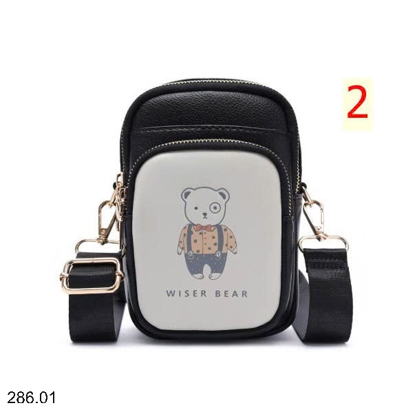 25HA286.01 - TÚI ĐEO VAI MINI NỮ HỌA TIẾT GẤU WISER BEAR
