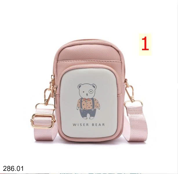 25HA286.01 - TÚI ĐEO VAI MINI NỮ HỌA TIẾT GẤU WISER BEAR