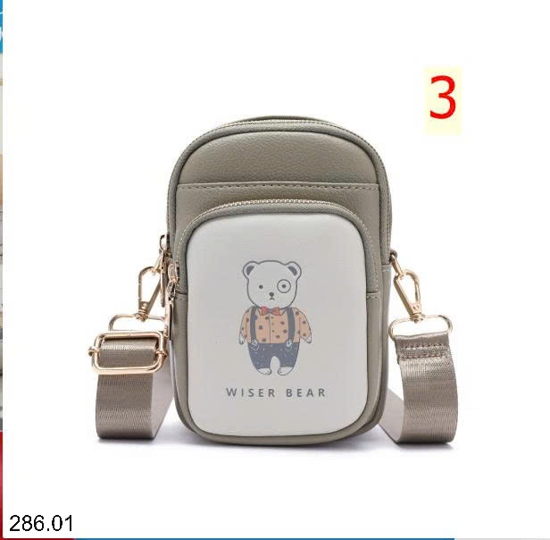 25HA286.01 - TÚI ĐEO VAI MINI NỮ HỌA TIẾT GẤU WISER BEAR